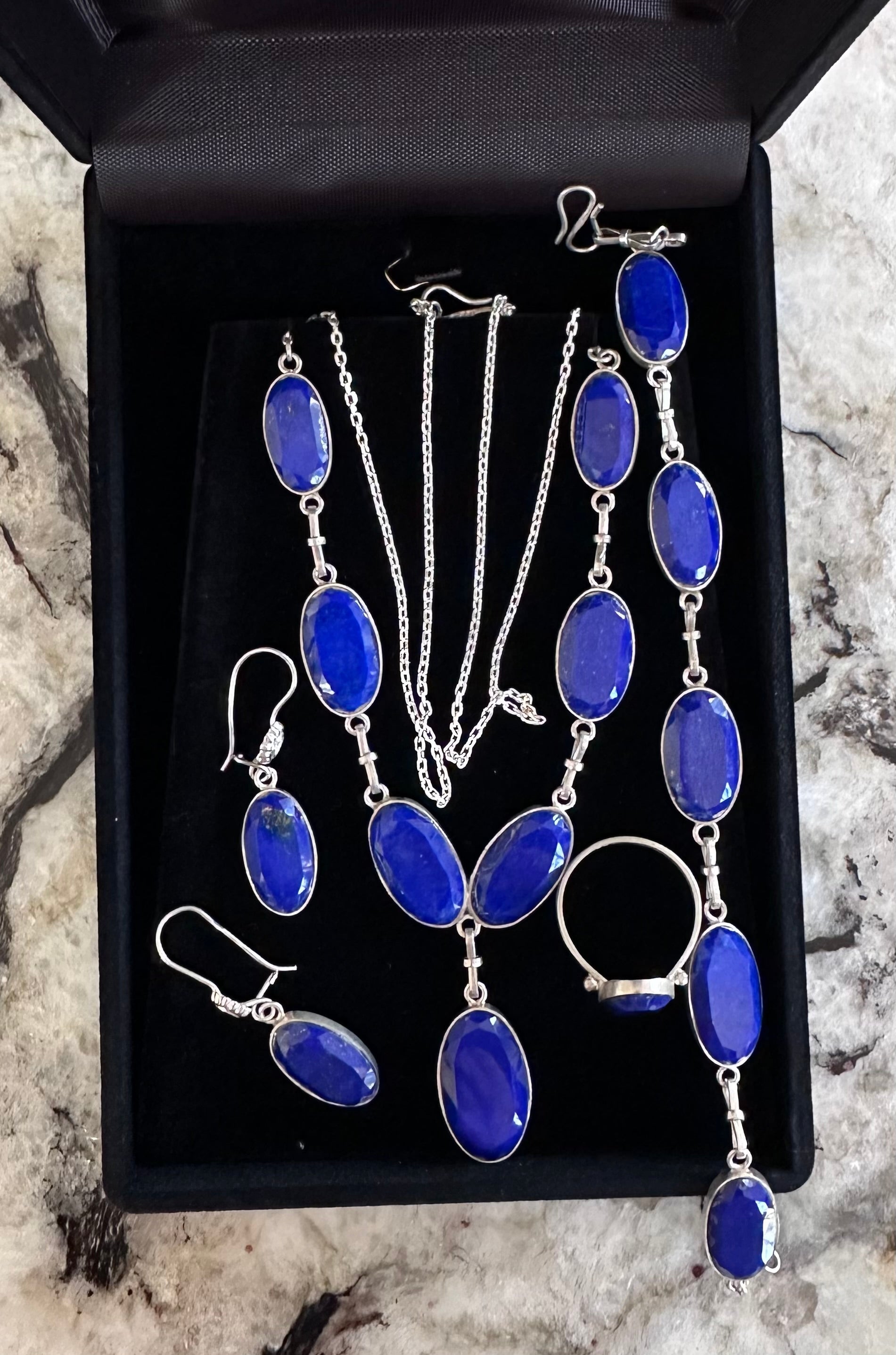 Necklace set